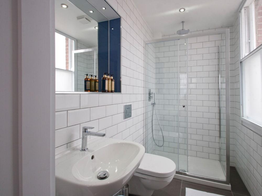 W12 Rooms Лондон Екстериор снимка